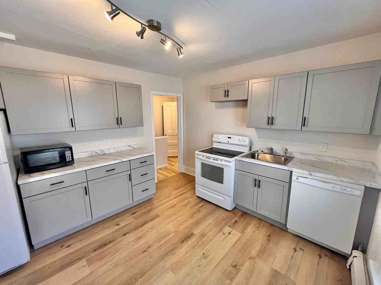 105 Richards Ave #107 - Photo 6 of 17