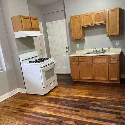 820-828 Blue Hill Avenue - Photo 4 of 10