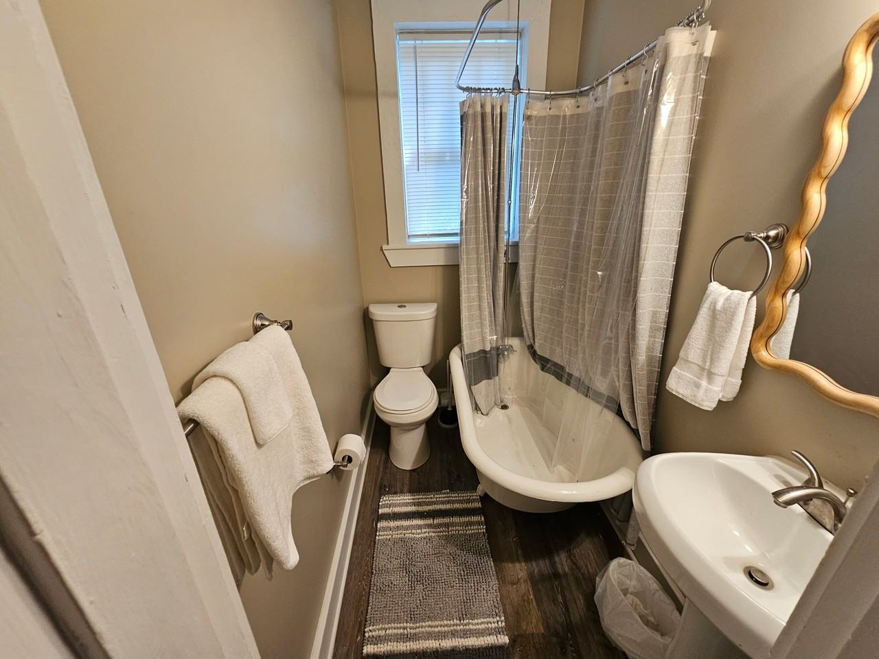 525 E Manning St #1 - Photo 4 of 9