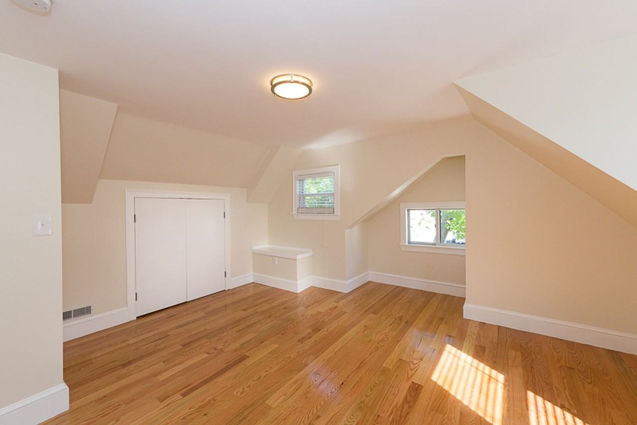 11 Rock Valley Ave #2 - Photo 5 of 25