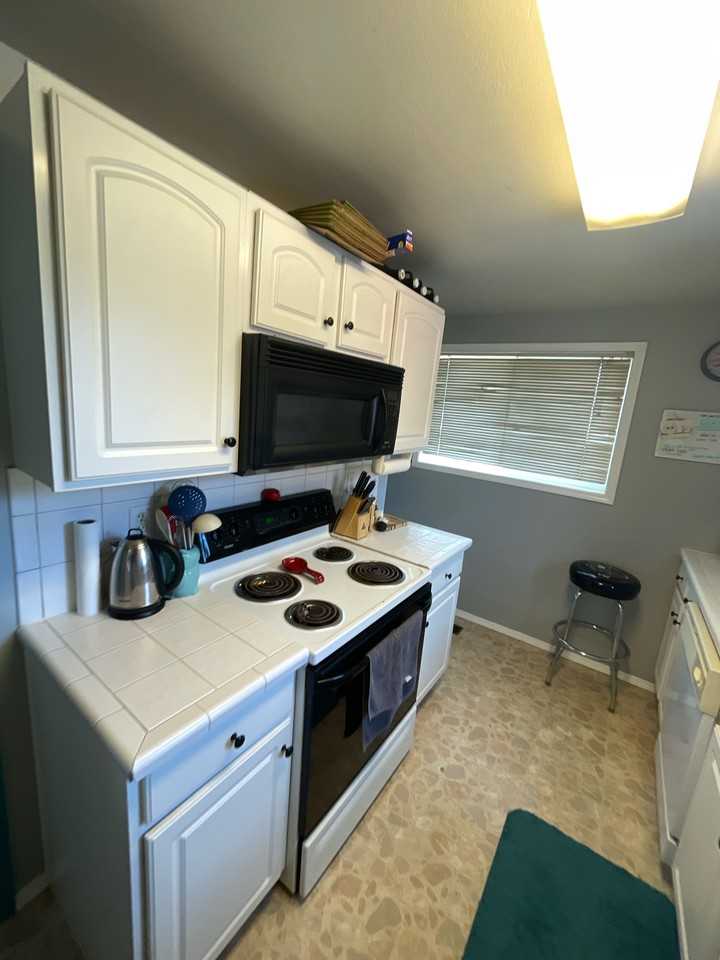 1018 W Colorado Ave #1 - Photo 6 of 19