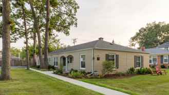 Lake Bluff Villas - Photo 1 of 1