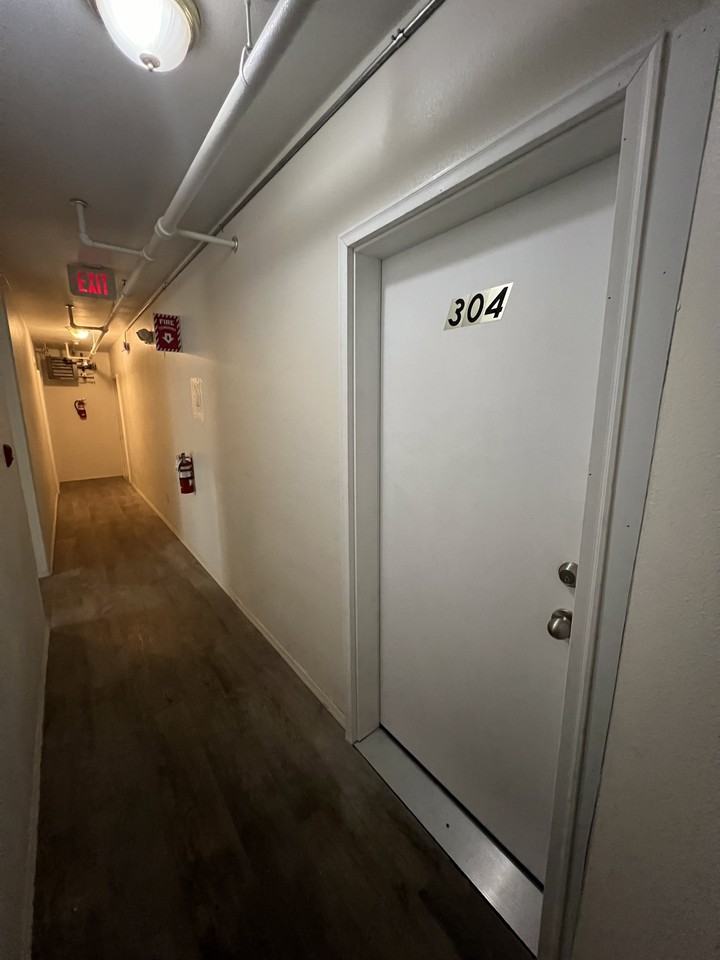 411 Mission St. - Photo 4 of 8