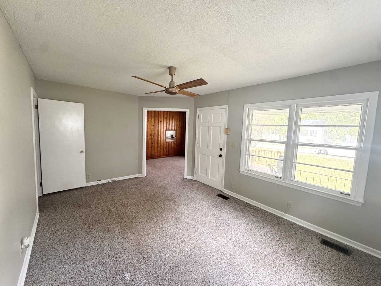 221 Shirley Dr #1 - Photo 3 of 19