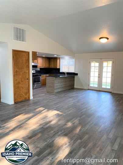 512 Kearney Pl #1 - Photo 5 of 38
