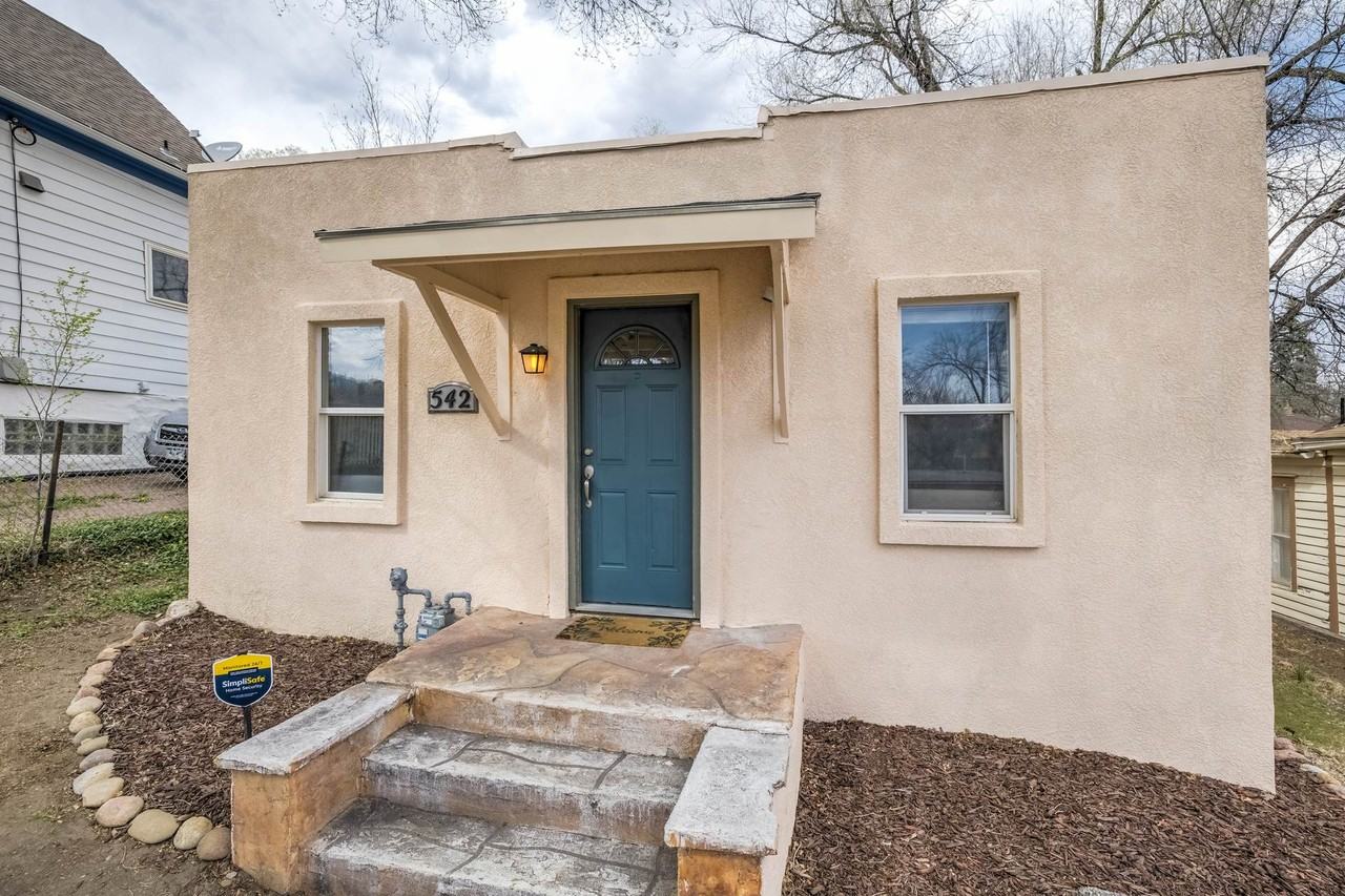 542 W Boulder St #1 - Photo 2 of 24