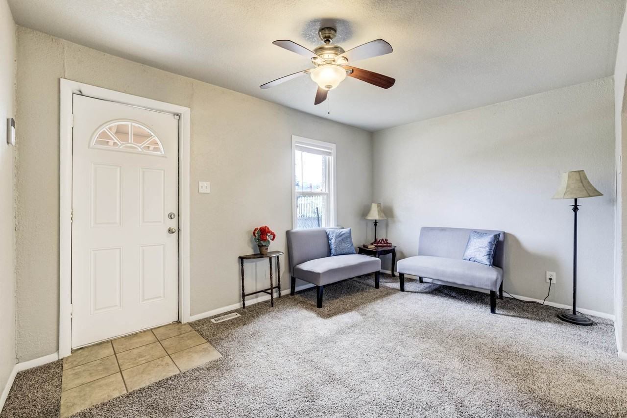 542 W Boulder St #1 - Photo 4 of 24