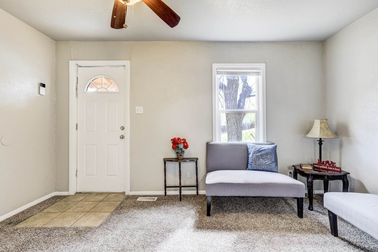542 W Boulder St #1 - Photo 5 of 24