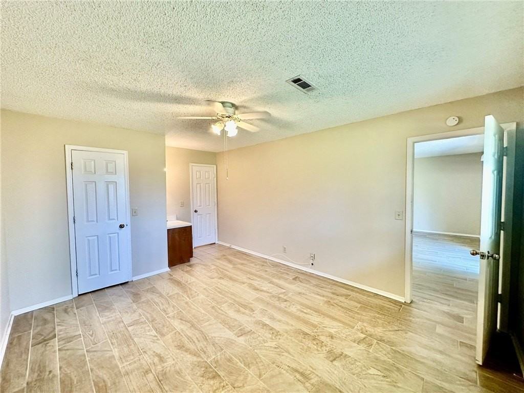 1320 W Linden St - Photo 6 of 19