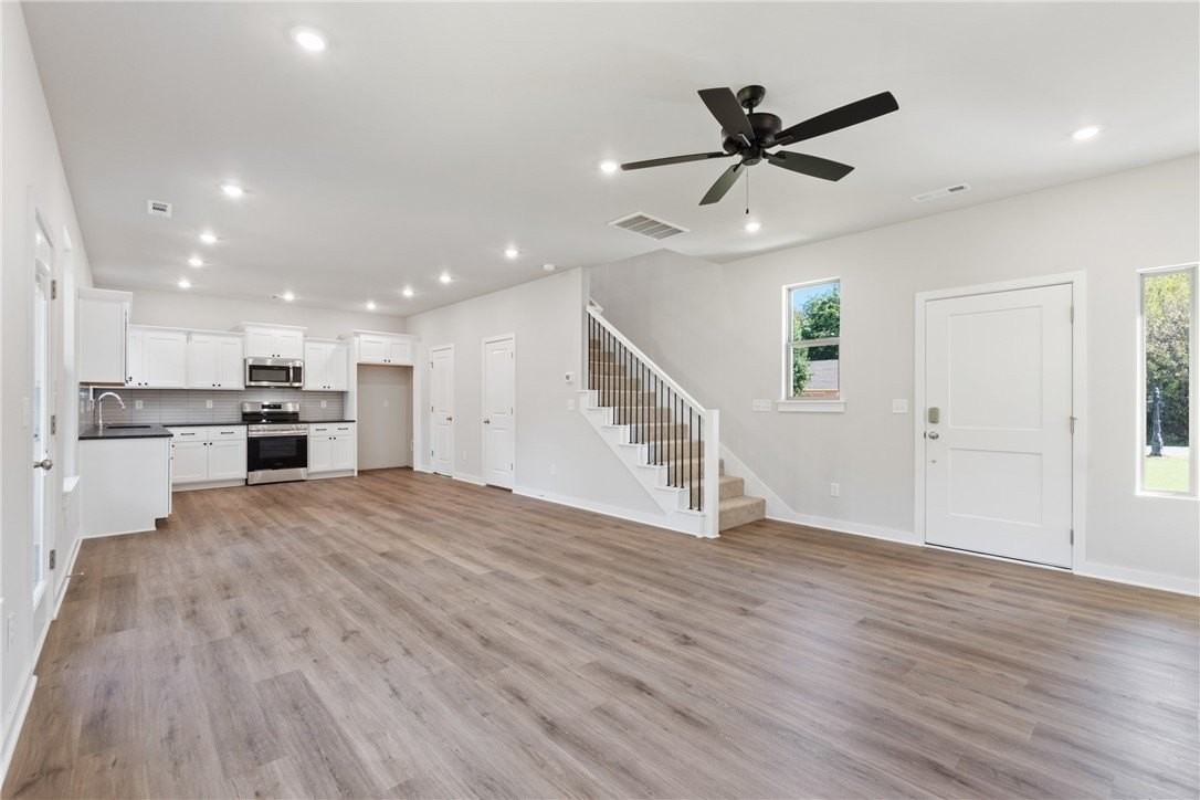 5 Hebrides Ln - Photo 6 of 25