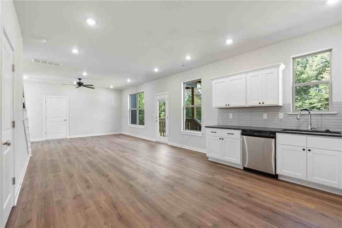 5 Hebrides Ln - Photo 7 of 25