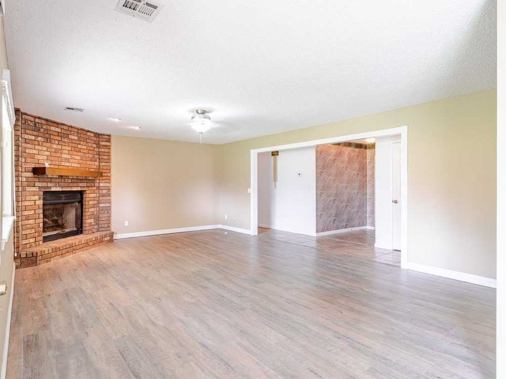 1005 N Flamingo Rd - Photo 6 of 28