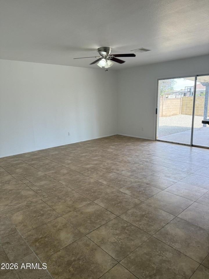 3321 W Cholla St - Photo 4 of 28