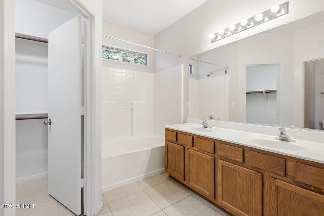 12910 W Corrine Dr - Photo 6 of 22