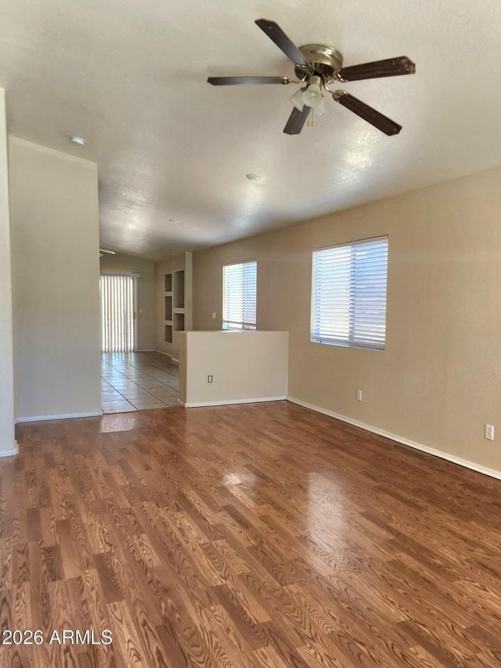 6424 W Saddlehorn Rd - Photo 2 of 21