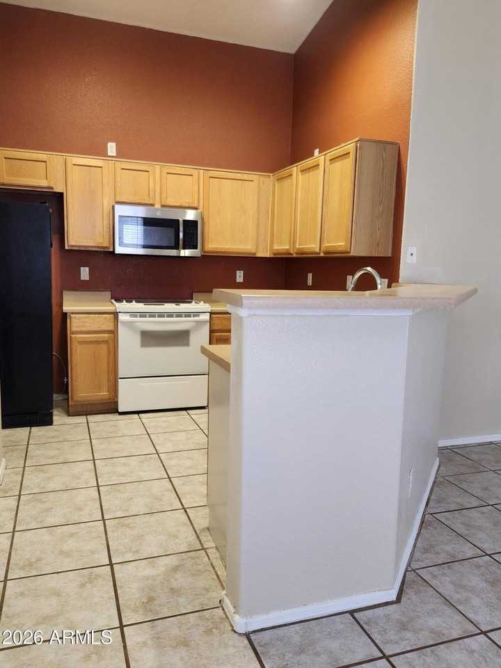 6424 W Saddlehorn Rd - Photo 5 of 21