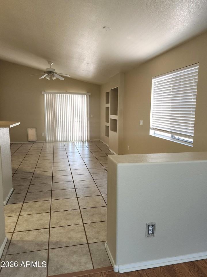6424 W Saddlehorn Rd - Photo 7 of 21