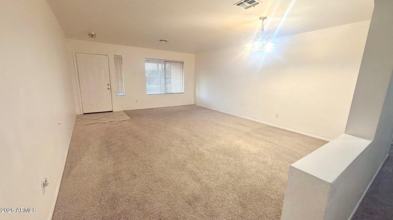 8501 W Hazelwood St - Photo 4 of 26