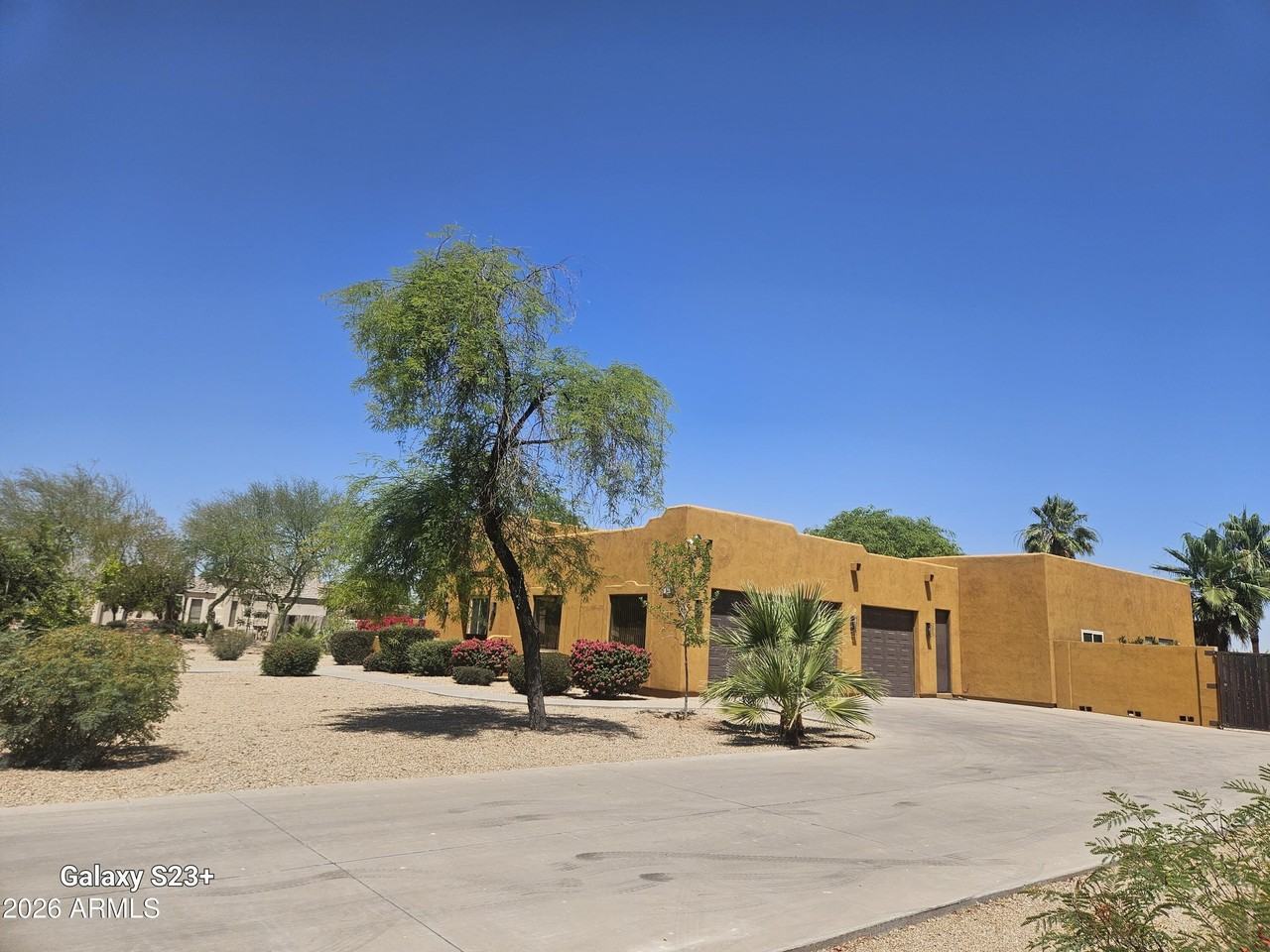 5118 W Winston Dr - Photo 2 of 36
