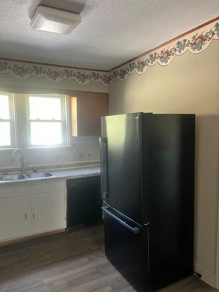 400 City Ave - Photo 6 of 23