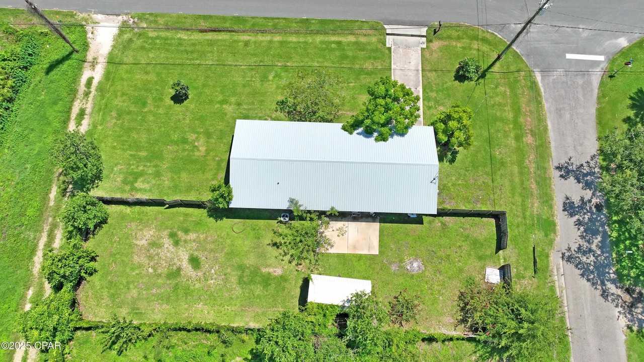 3119 W 23rd Ct - Photo 3 of 45