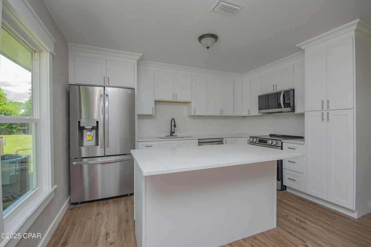 3119 W 23rd Ct - Photo 5 of 45