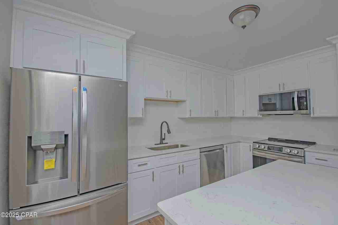 3119 W 23rd Ct - Photo 7 of 45