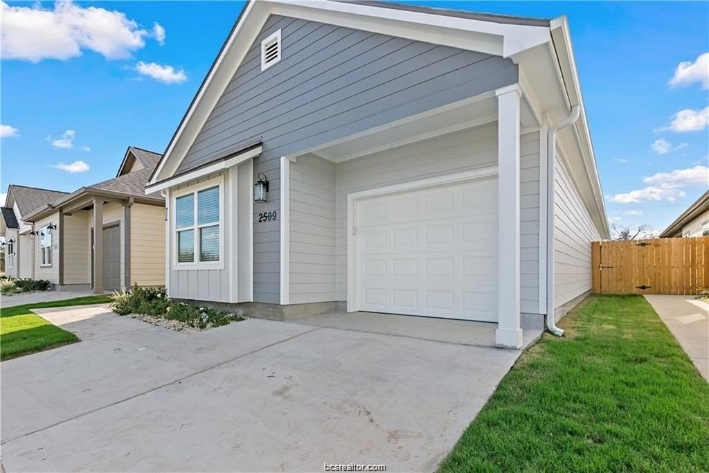 2509 Shady Route Ln - Photo 2 of 22