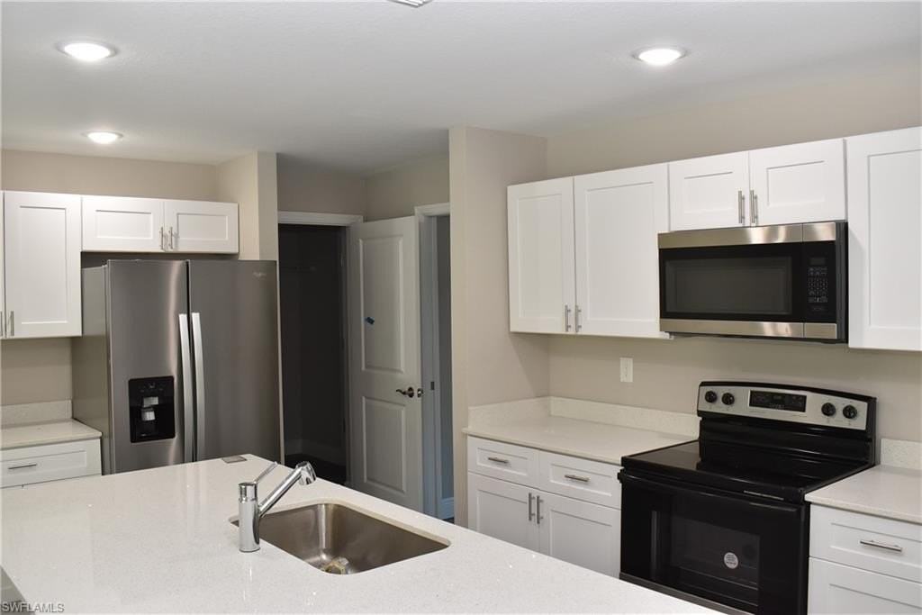 23493 Branch Ave - Photo 2 of 33