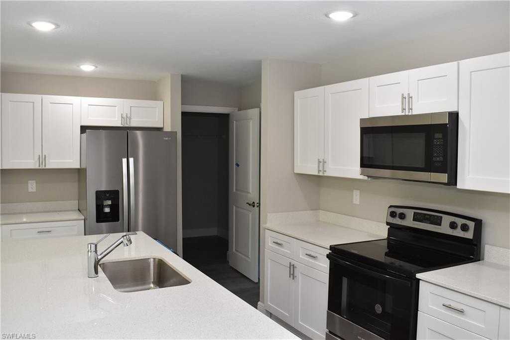 23493 Branch Ave - Photo 3 of 33