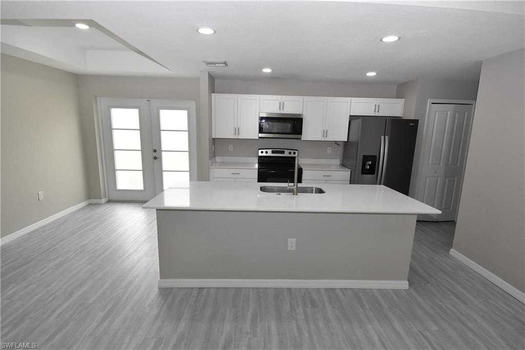 1544 Waldorf Dr - Photo 5 of 24