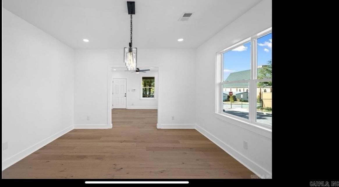 2501 S Maple St - Photo 5 of 32