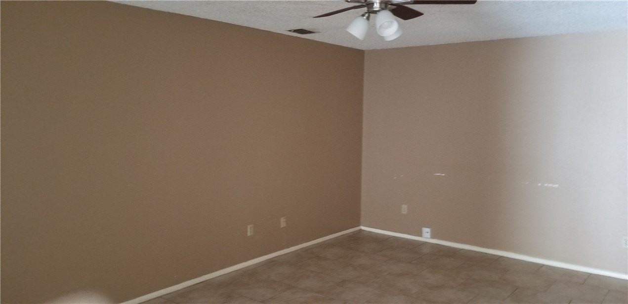 11217 Willowood Creek Dr - Photo 2 of 6