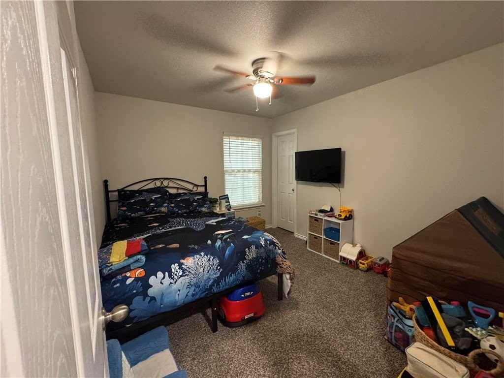 3946 Jayden Dr - Photo 4 of 9