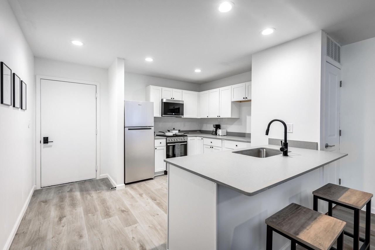 62 S Main St #8 - Photo 4 of 17