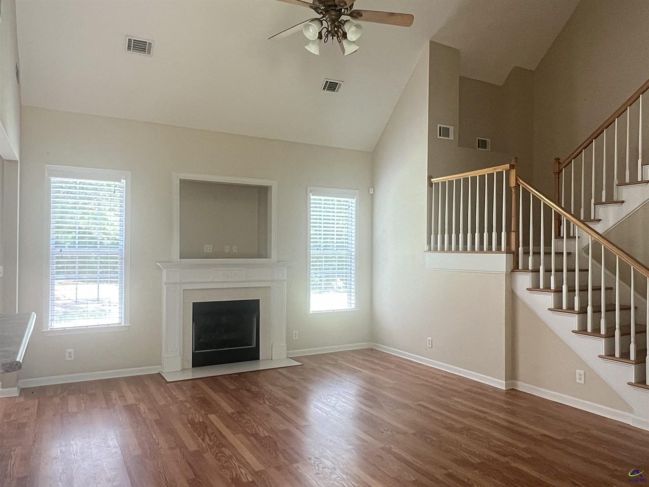 136 Joycliff Cir - Photo 3 of 38