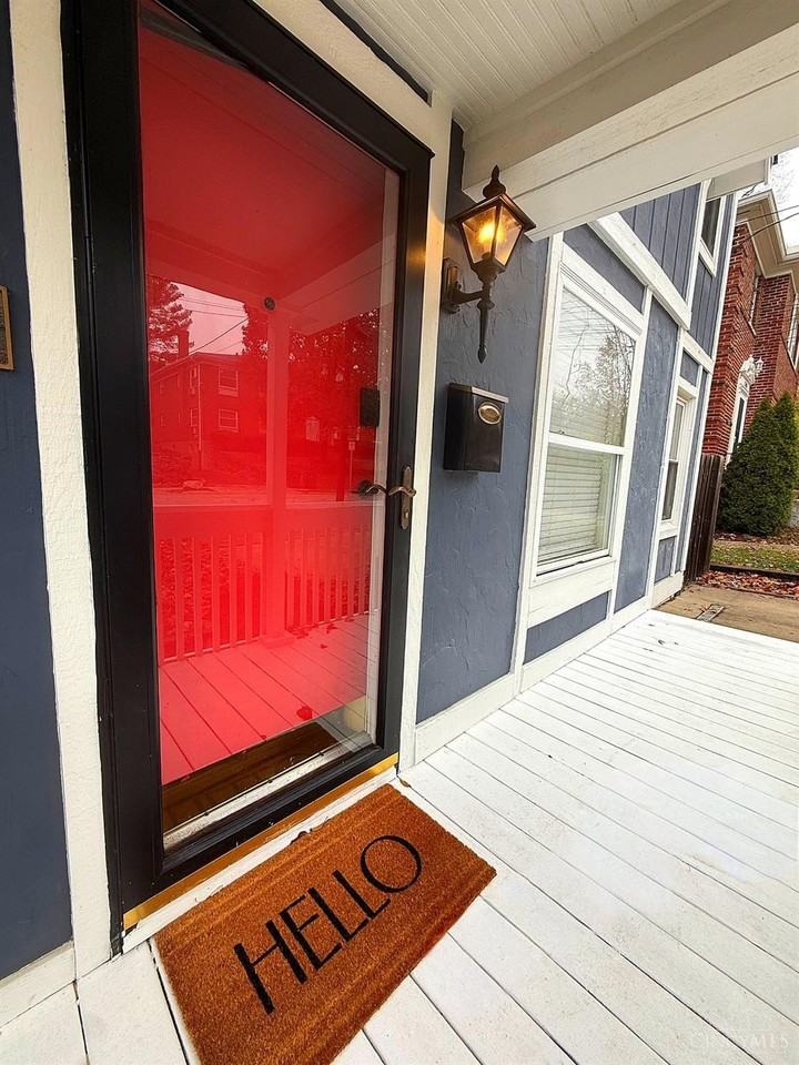 1239 Isis Ave - Photo 2 of 22