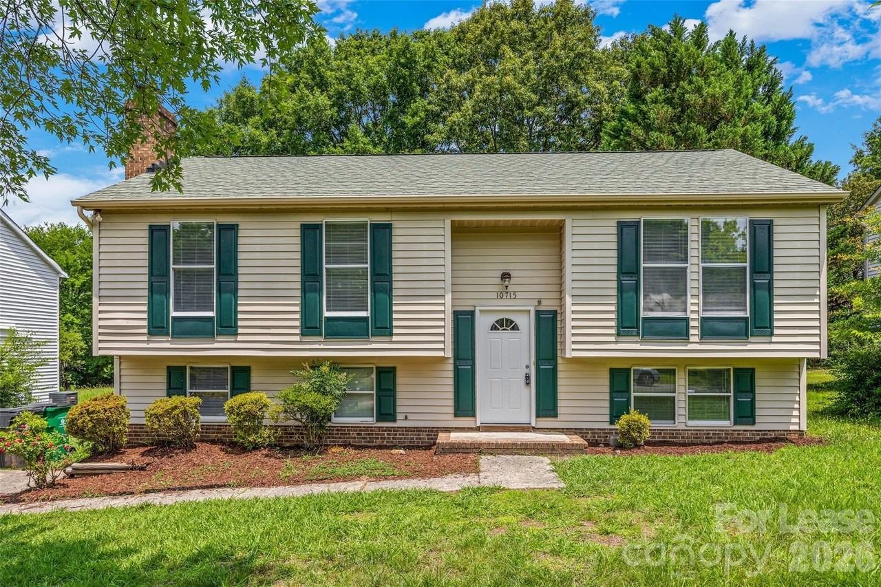 10715 Derry Dr