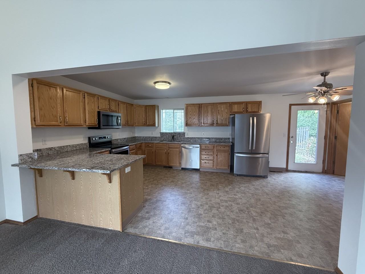 991 Mill St #991 - Photo 4 of 33