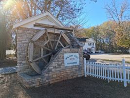 featured image of 209 E Wilson St #1