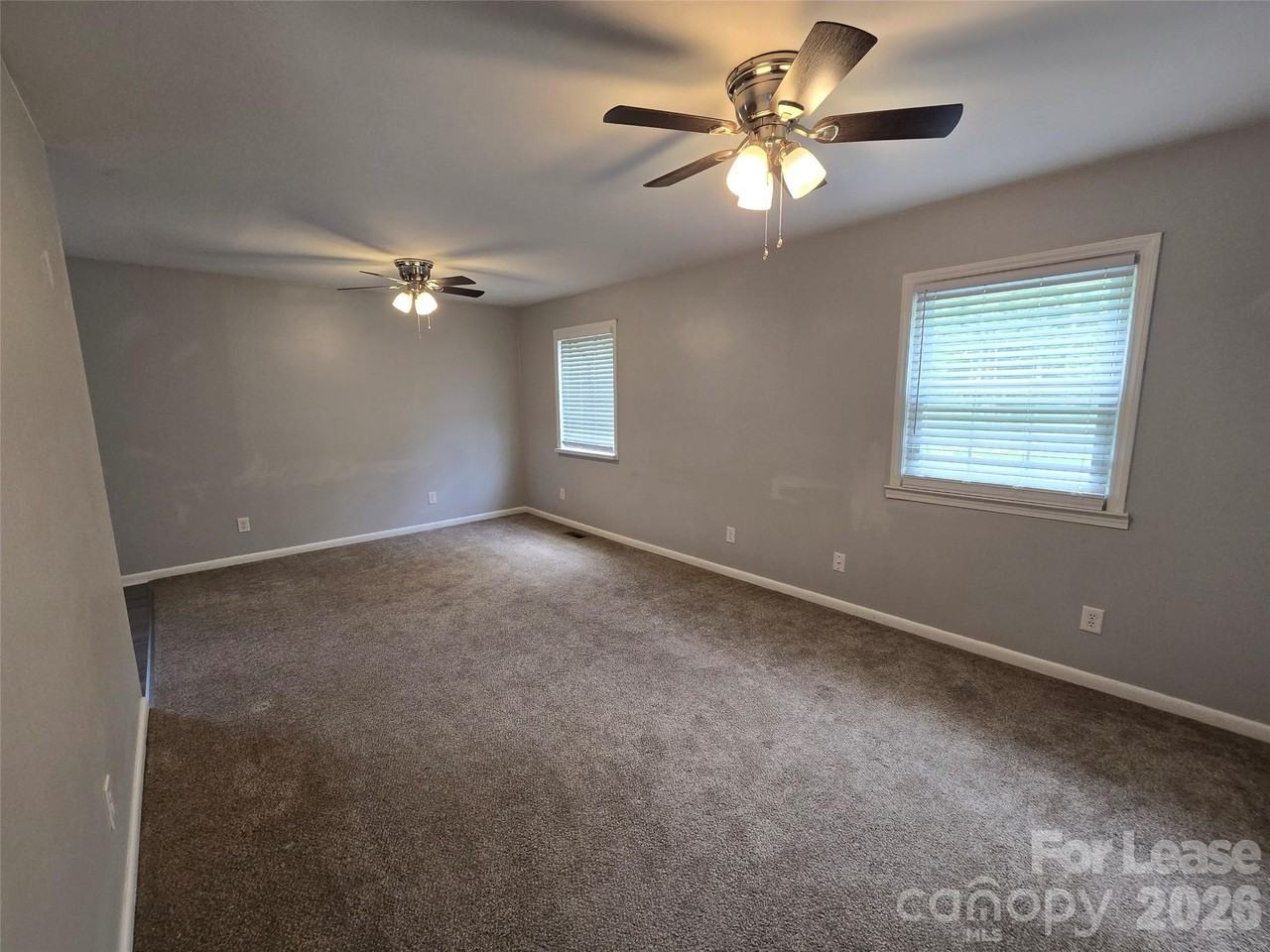 230 Cardinal Ave - Photo 3 of 29