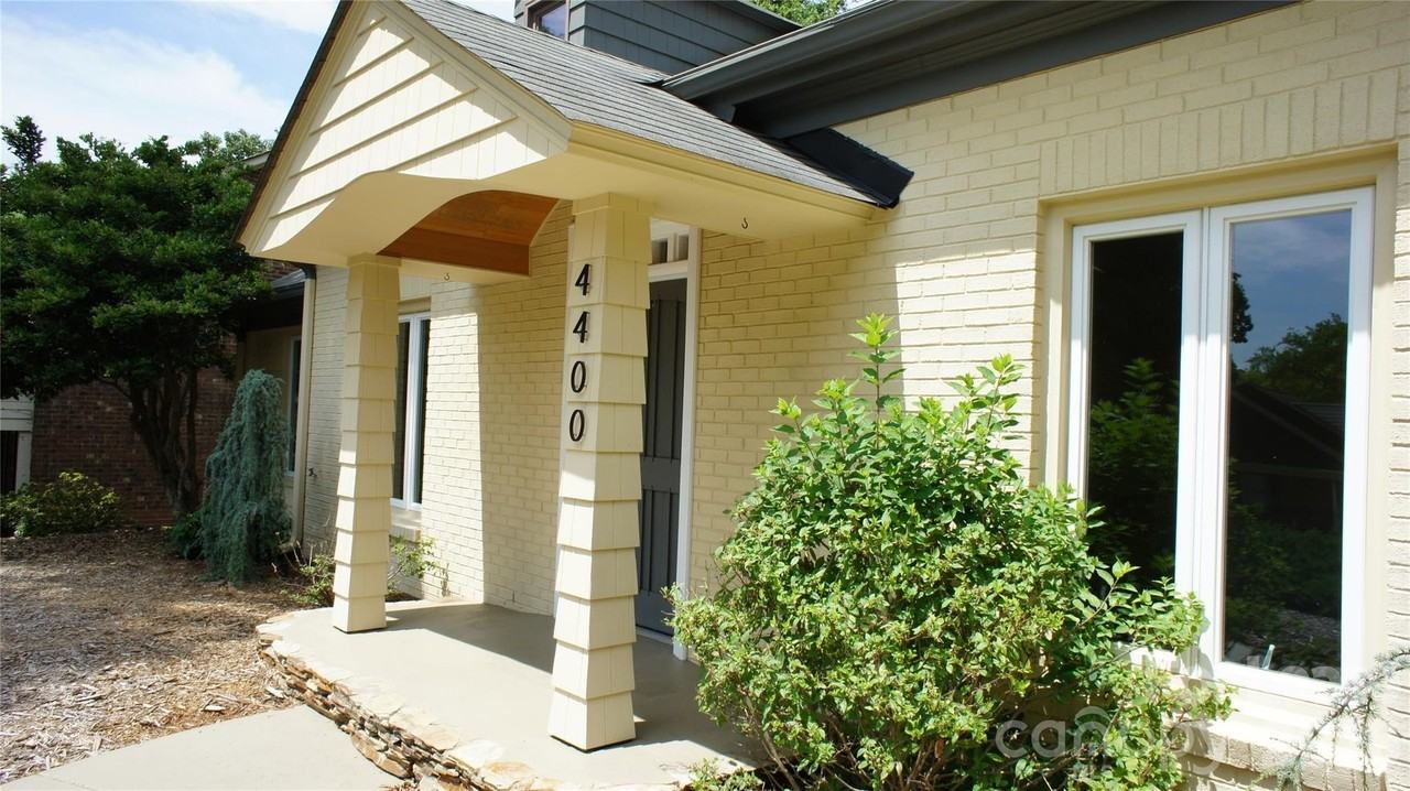 4400 Woods End Ln - Photo 4 of 44