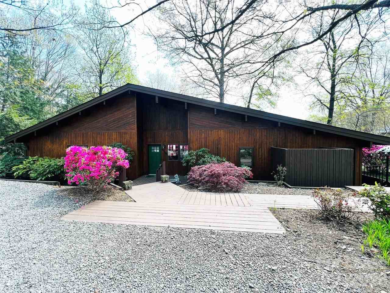 8788 Graham Rd - Photo 2 of 30