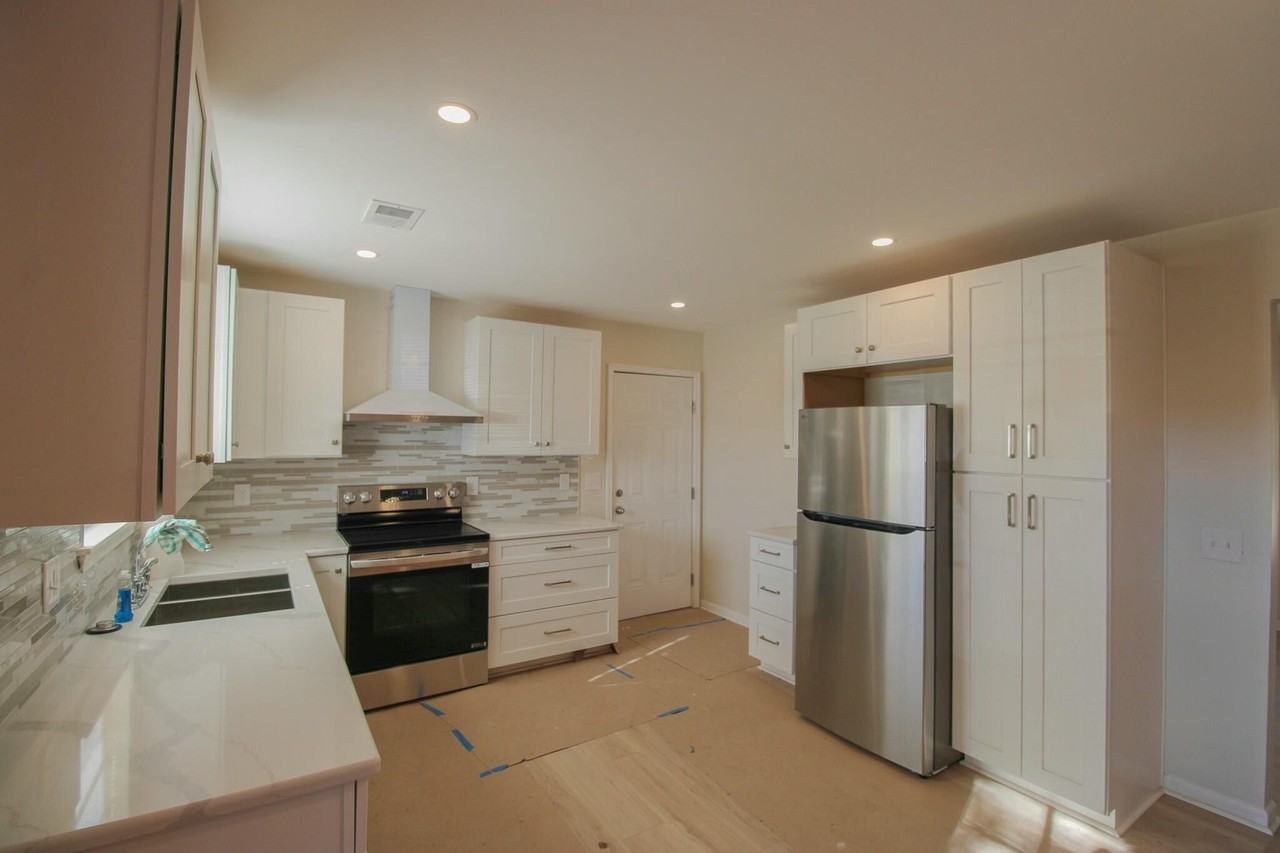 305 Millcreek Dr - Photo 6 of 18