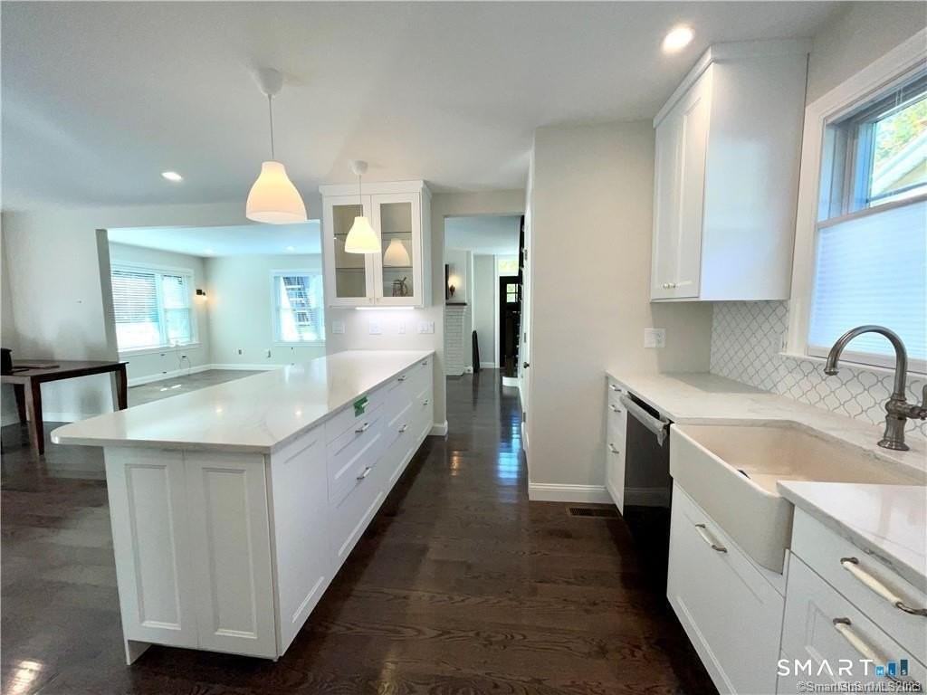 49 Midland Ave - Photo 3 of 16