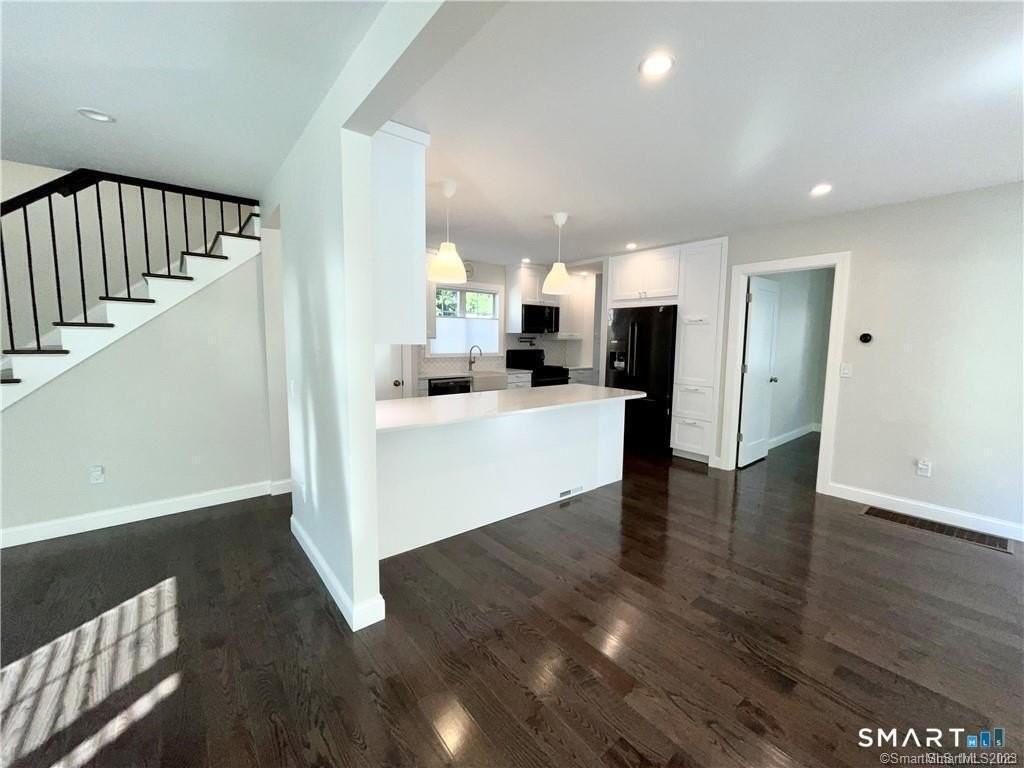 49 Midland Ave - Photo 6 of 16