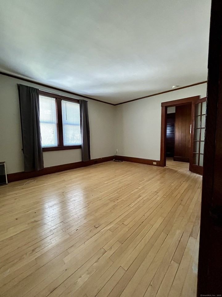 27 Pleasant St #2ndFL - Photo 2 of 6