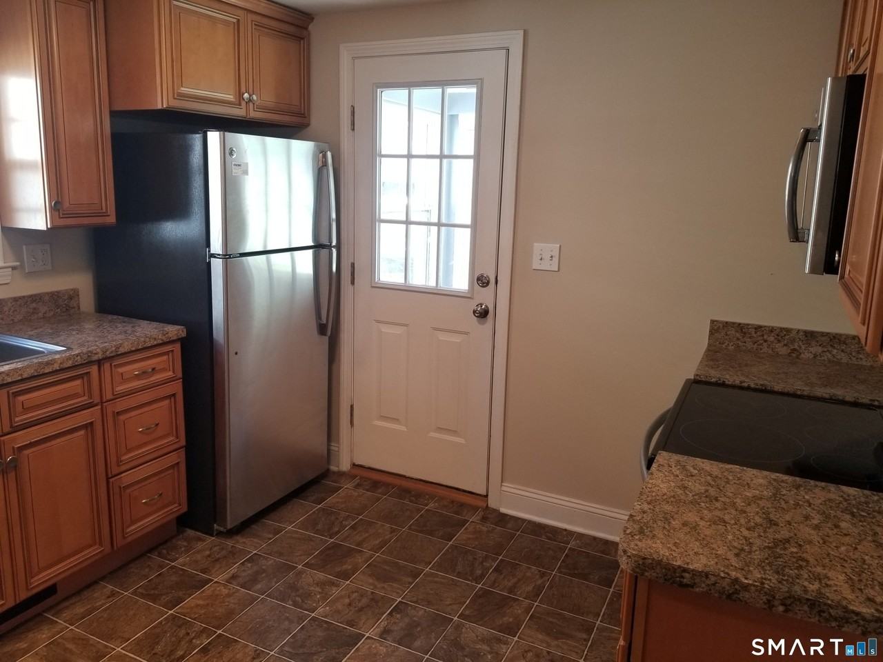 109 Caya Ave - Photo 6 of 25