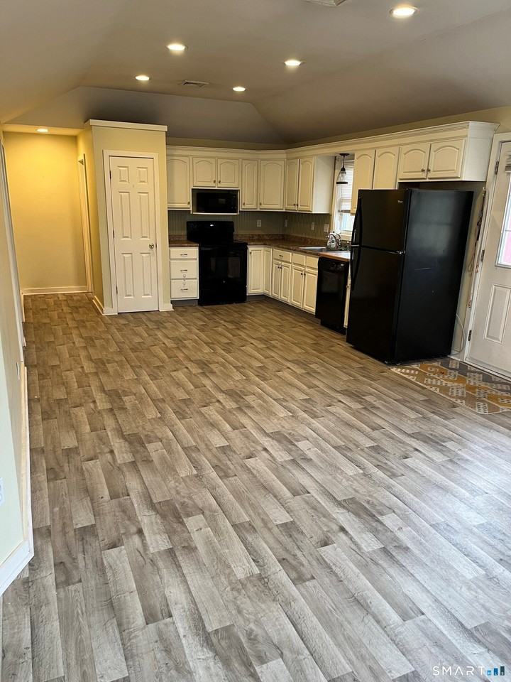 146 Beebe Farms Rd - Photo 4 of 26