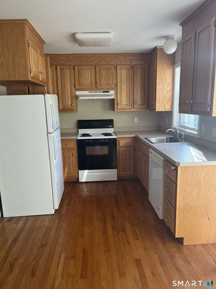 24 Central Ave - Photo 7 of 13